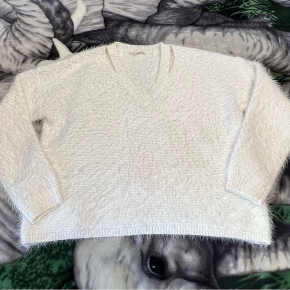 Love Stitch Fuzzy V-Neck Sweater With Cutout Neckline - Picture 3 of 12